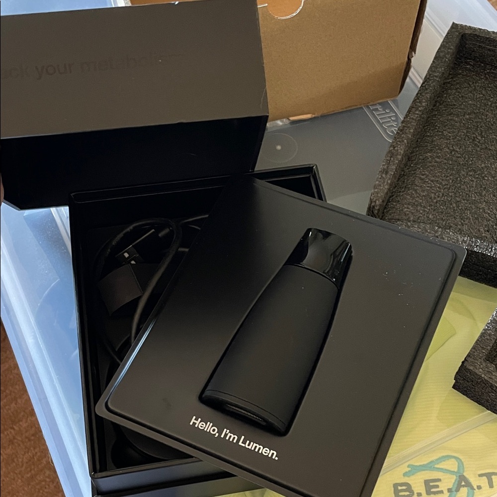 Lumens with original Black Box and Protective Foam - Picture 3 of 6
